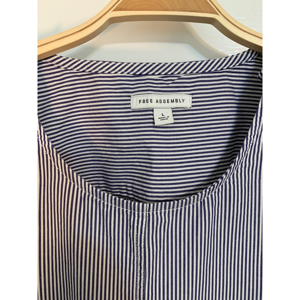 Free Assembly Blouse Blue White Striped Ruffle Shoulder Button 80s Preppy / SZ L - Picture 3 of 11